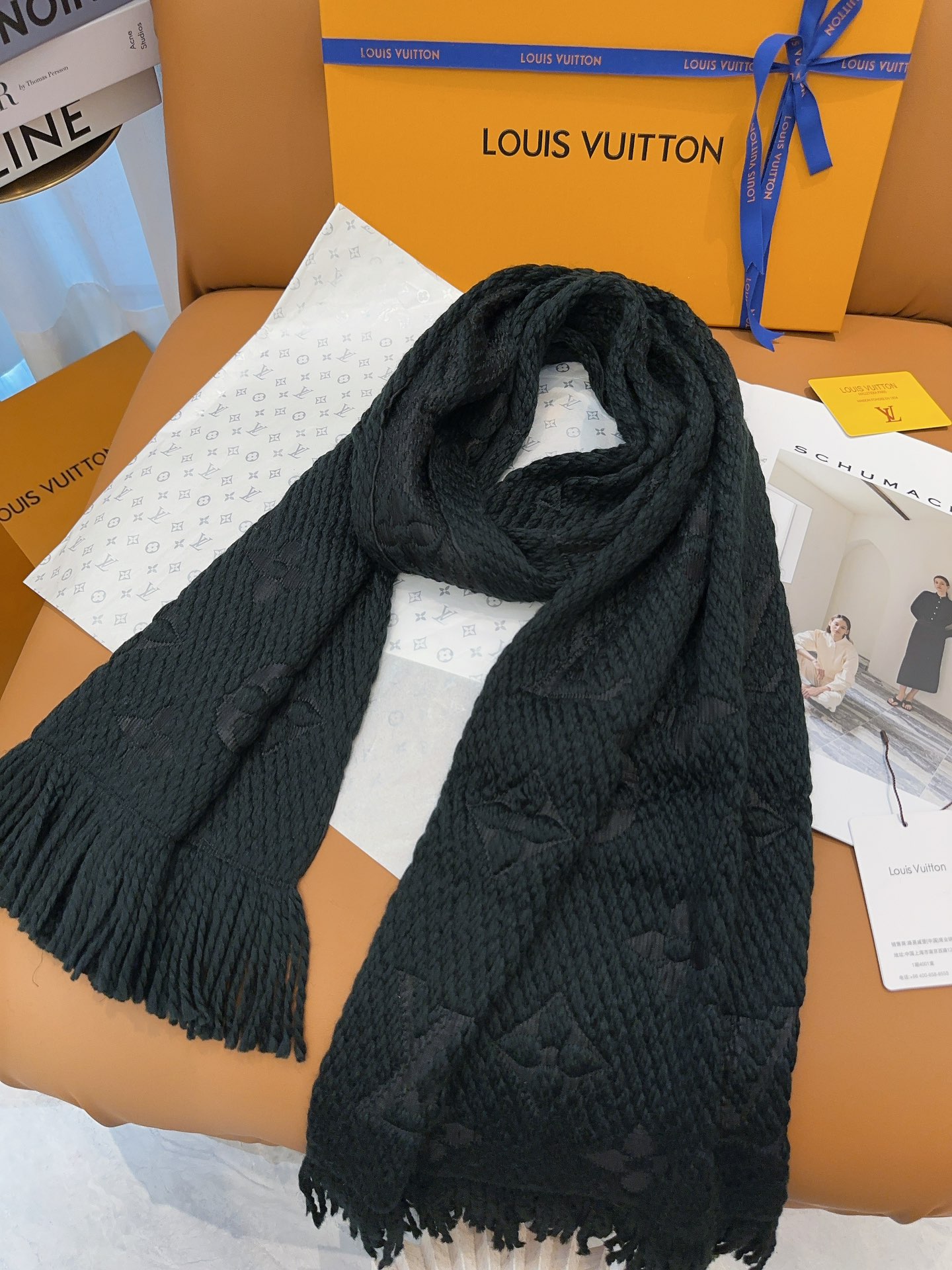 LV Autumn and Winter Wool Scarves Black